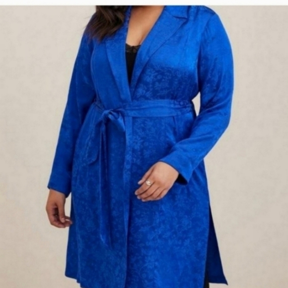 🍁🍂NWT Torrid Jacquard Trench Coat Size 1 NWT - Picture 3 of 3